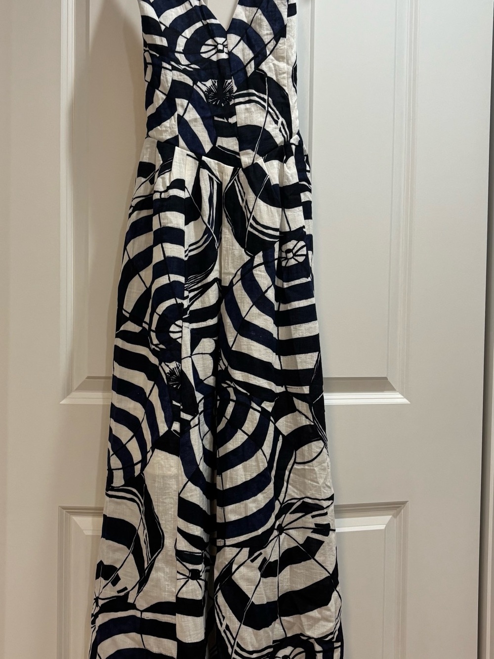 H&M Black and White V-Neck Printed Maxi Dress
